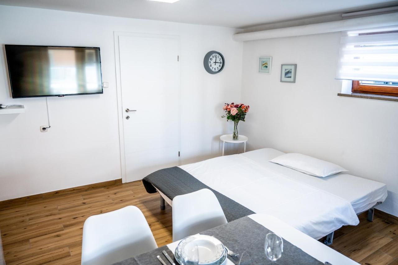 Apartments Krasna Postojna Eksteriør billede